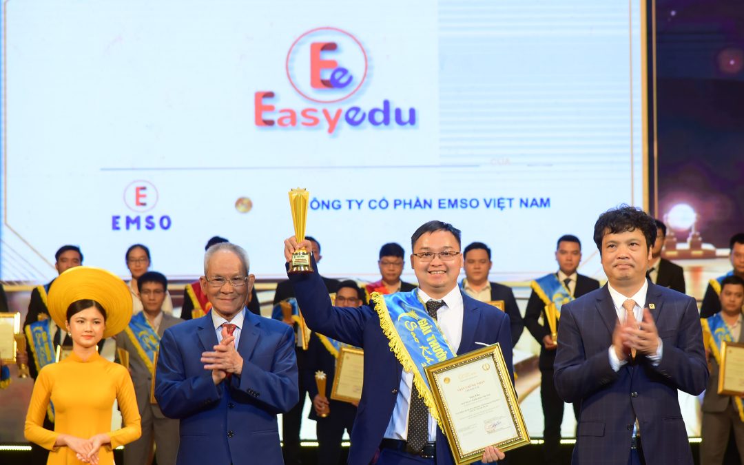 Nền tảng Easy Edu nhận giải thưởng Sao Khuê 2022  